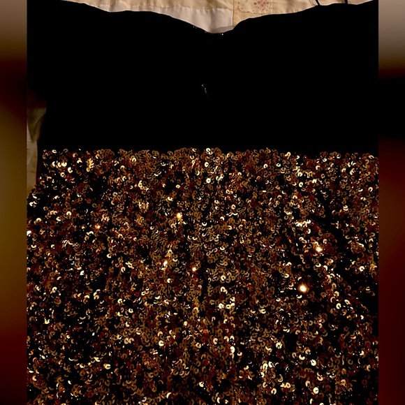 DRESS THE POPULATION Women's Bailey Sequined-Skirt Dress - Picture 4 of 5